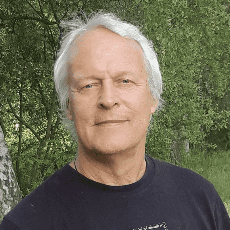 Dr Johan Denis